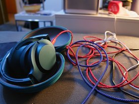 Headphones.jpg